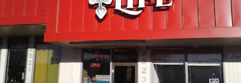 Tree Life Cigar Shop
