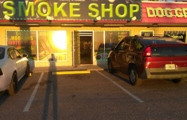 MARLEYS HOUSE SMOKE SHOP (South of SR54 on US19)