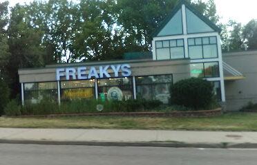 Freaky’s Smoke Shop & Tattoo IX N. Wadsworth