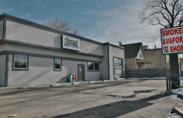 Bear Necessities Smoke Shop – Greeley