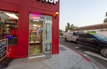 Universal Smoke Shop