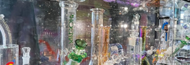 RISE SMOKE/VAPE SHOP – PINK AISLE