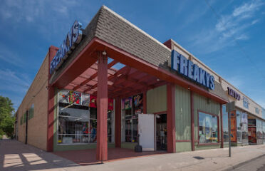 Freaky’s Smoke Shop & Tattoo I Colfax